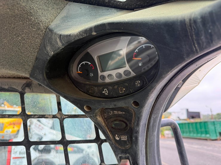 2016-bobcat-s650-image-9