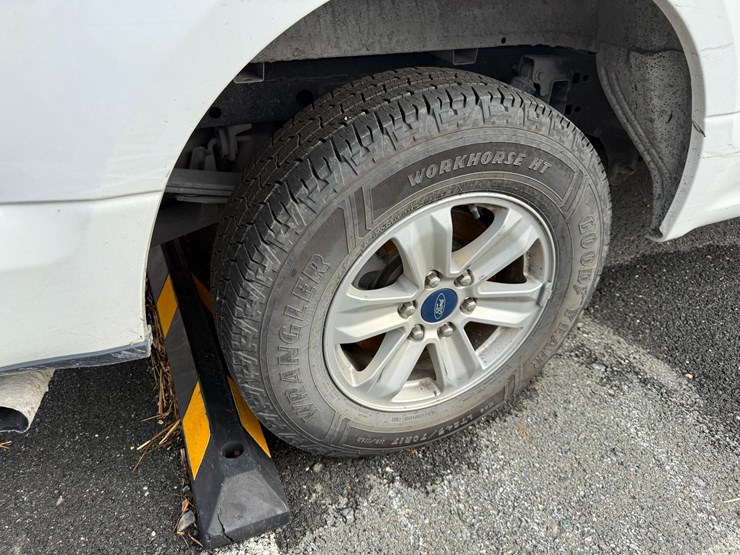 2019-ford-f150-xl-image-12