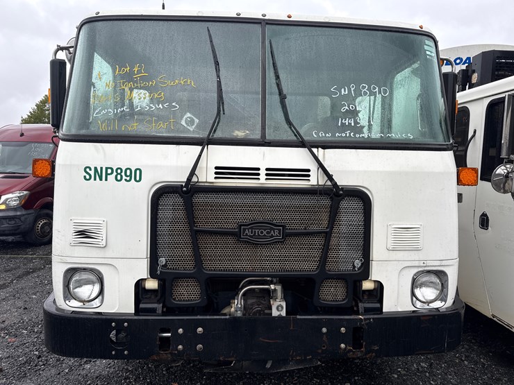 2016-autocar-acx64-image-6