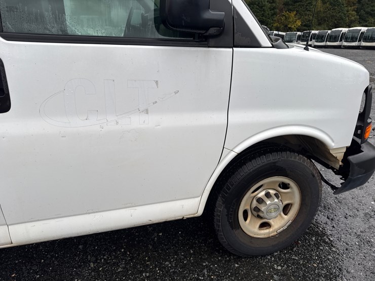 2014-utility-van-image-29