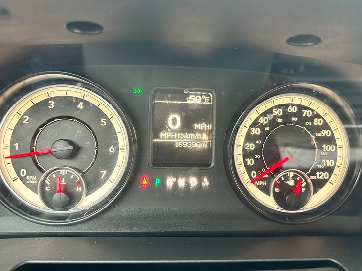 2015-dodge-ram-1500-image-56