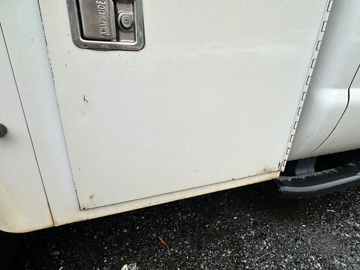 2012-ford-f250-xl-image-18