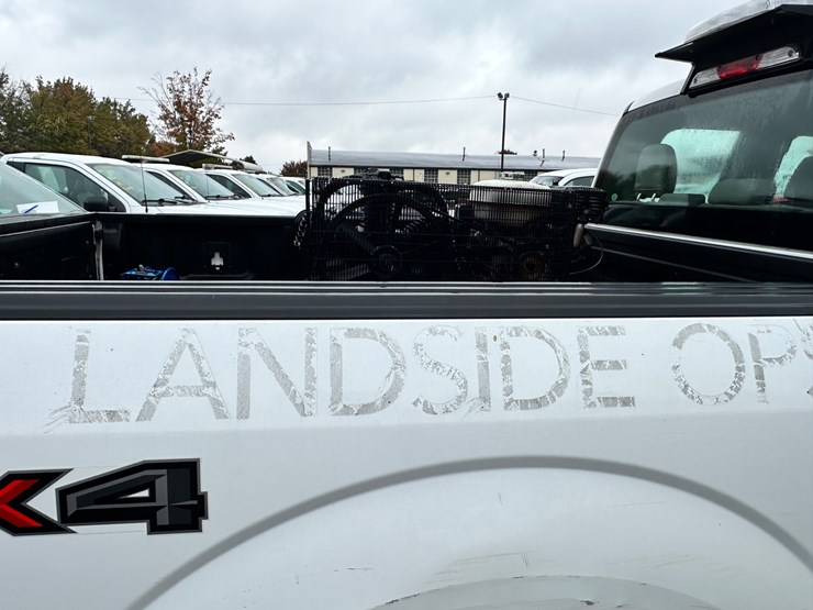 2020-ford-f150-xl-image-15