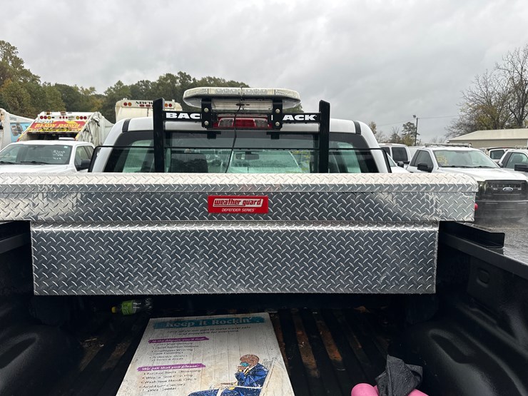 2018-chevrolet-k1500-image-38