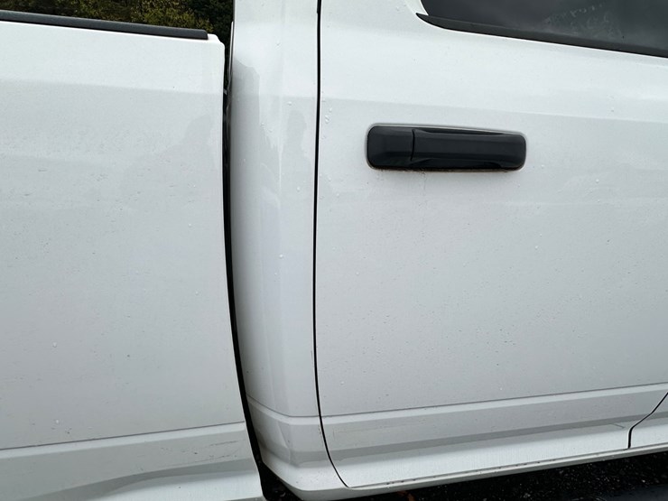 2013-dodge-ram-1500-image-18