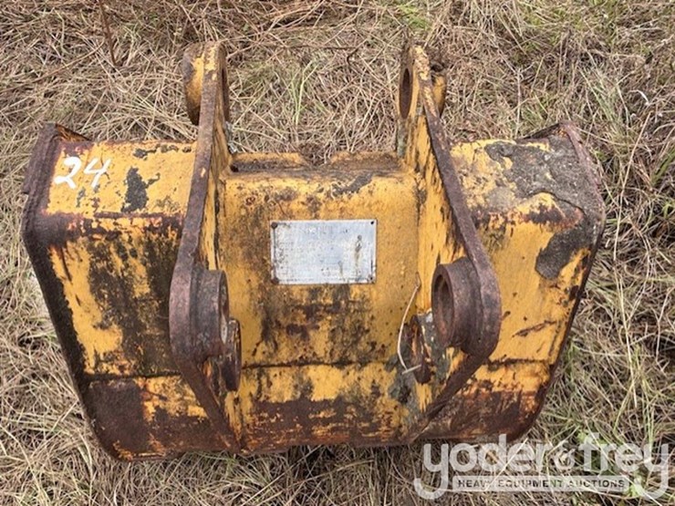 caterpillar-416-image-2