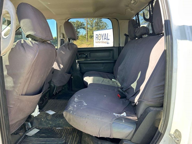 2016-dodge-ram-5500-4x4-crew-cab-stellar-4421-4,000lb-2-ton-crane-service-truck-image-19