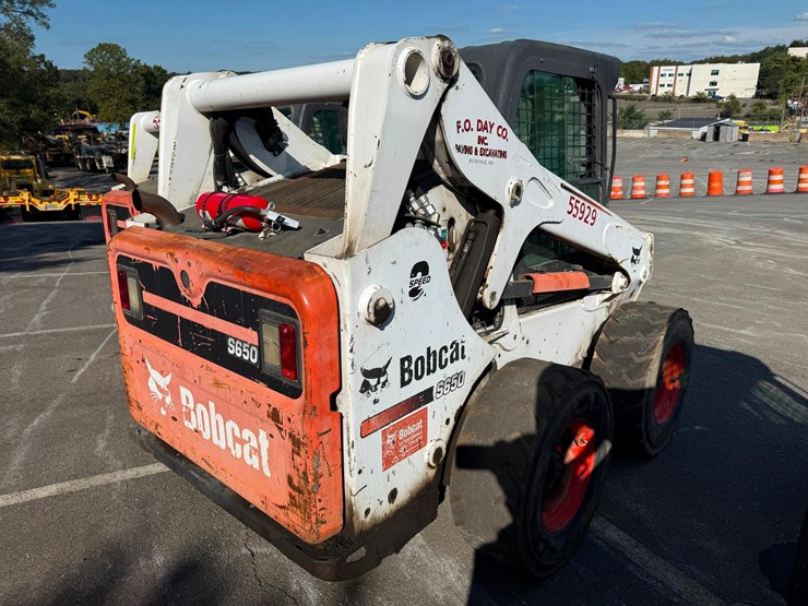 2015-bobcat-s650-image-4