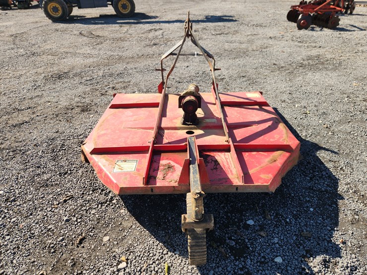 massey-ferguson-1051-image-3