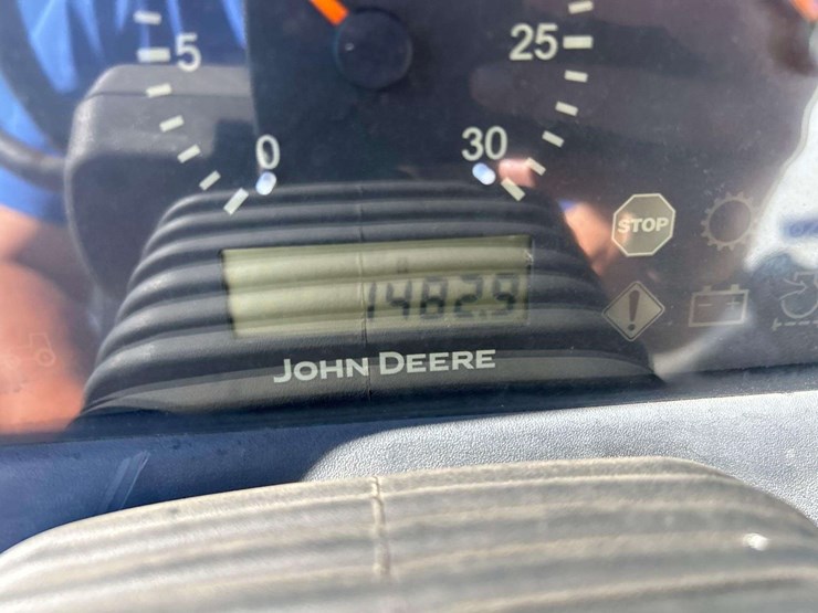 2011-john-deere-5085-70hp-utility-tractor-image-6