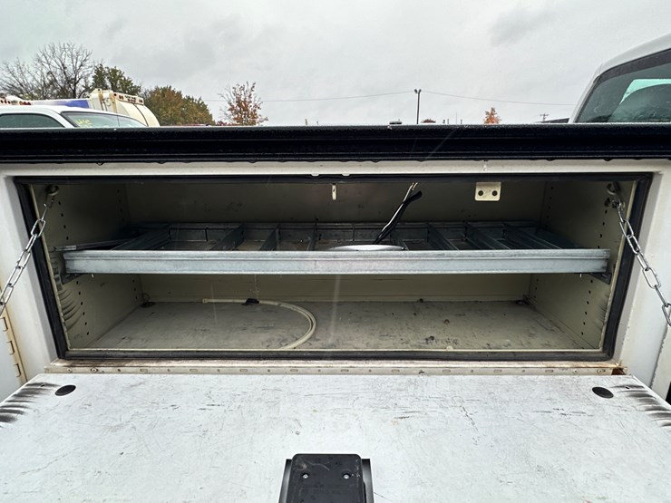 2016-ford-f250-xl-image-27