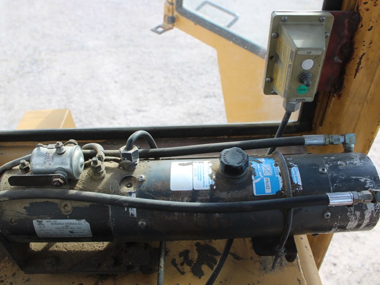 caterpillar-930-image-75