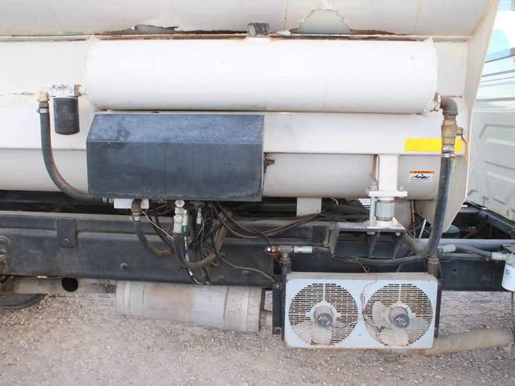 2004-international-durastar-4300-image-94