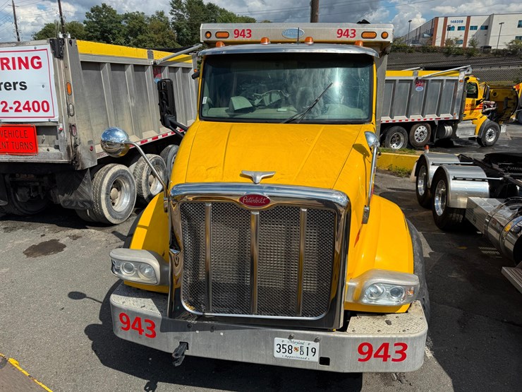 2018-peterbilt-567-image-6