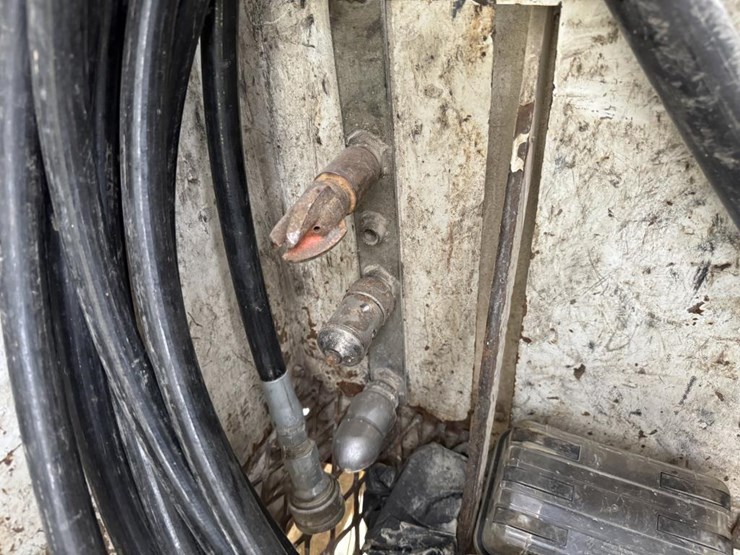 1995-john-deere-12-image-32