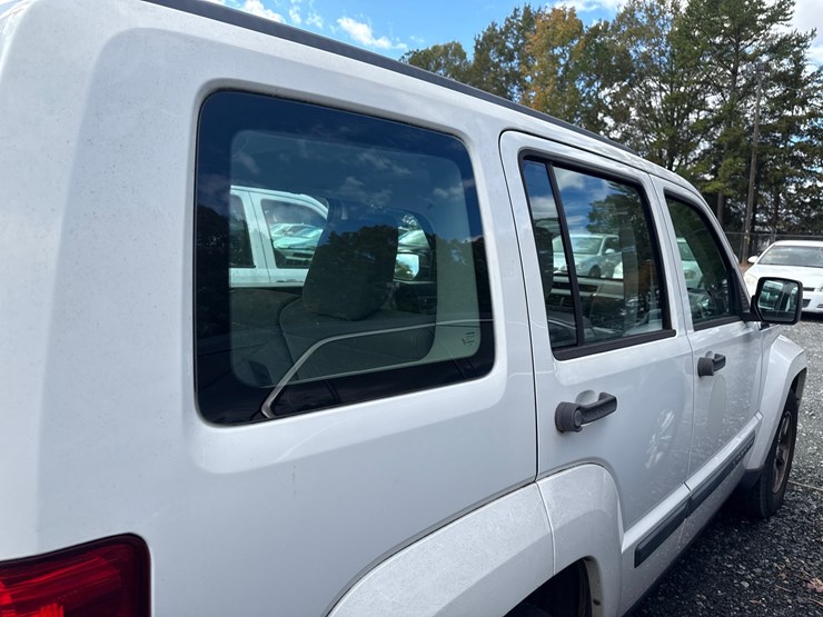 2008-jeep-liberty-image-44