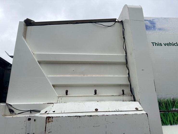 2012-autocar-acx64-image-15