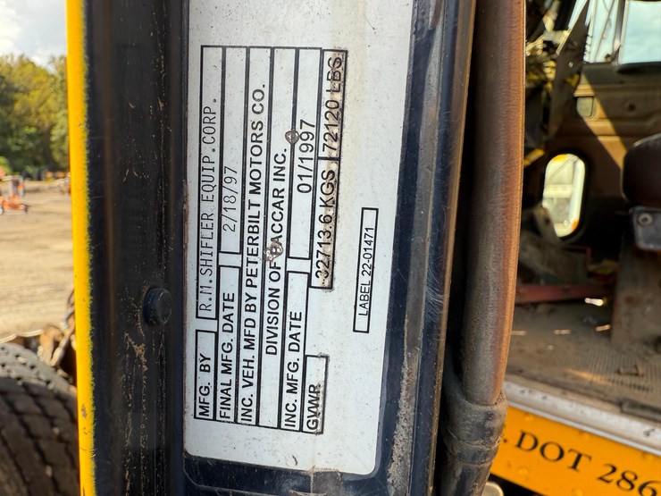 1997-peterbilt-378-image-16