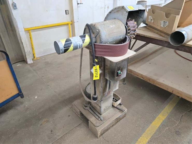 #2712-•-g&p-machinery-epn-1800-flap-sander-image-5