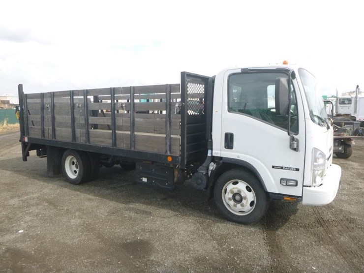 2018-isuzu-nrr-image-2