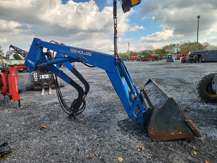 new-holland-7511-image-1