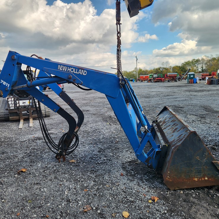 NEW HOLLAND 7511