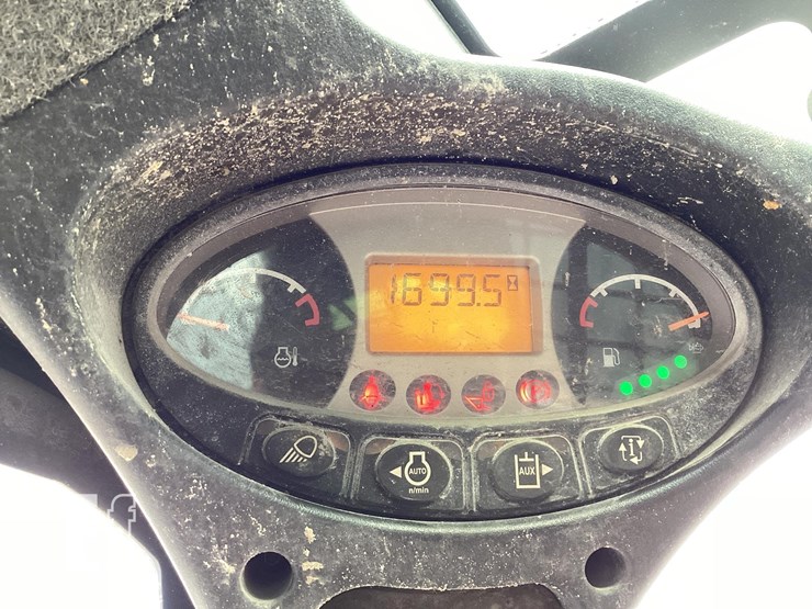 2022-bobcat-t770-image-20