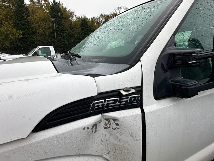 2012-ford-f250-xl-image-47