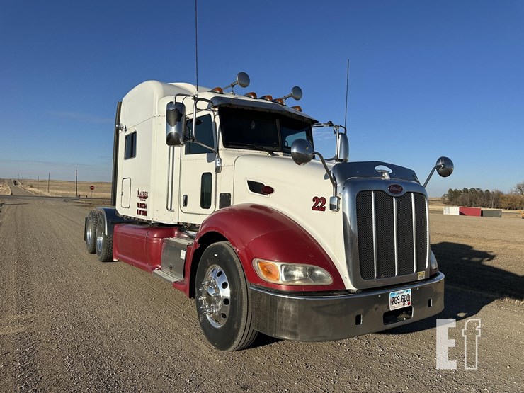 2014-peterbilt-386-image-2