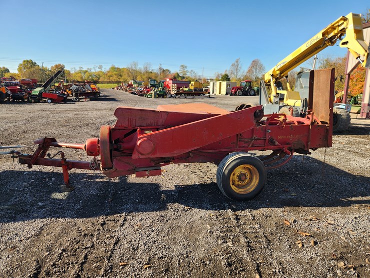 new-holland-273-image-1