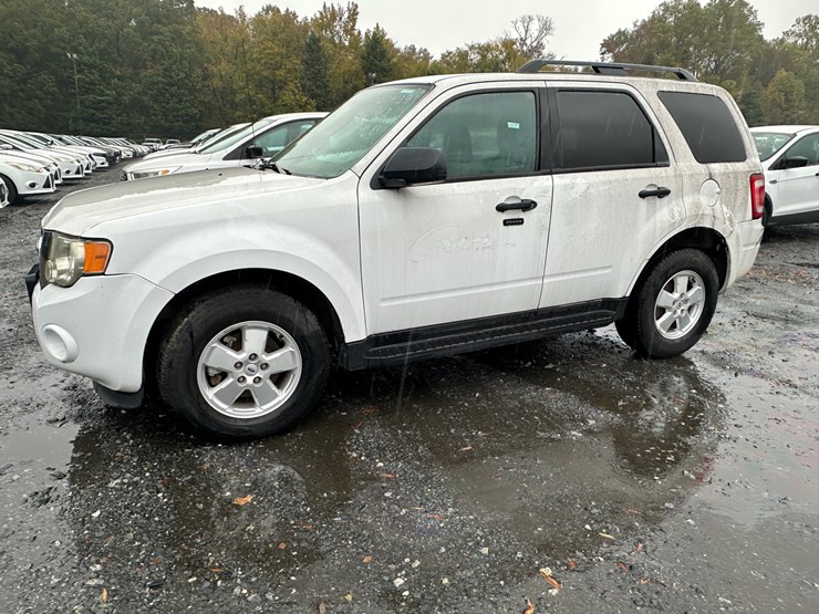 2012-ford-escape-xlt-image-1