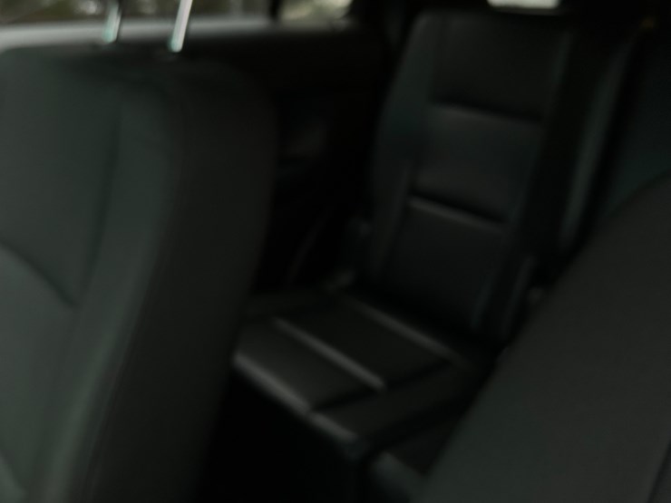 2016-ford-explorer-image-35