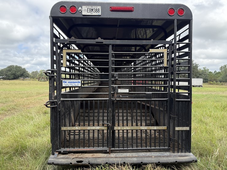 2015-goose-neck-cattle-trailer-image-4