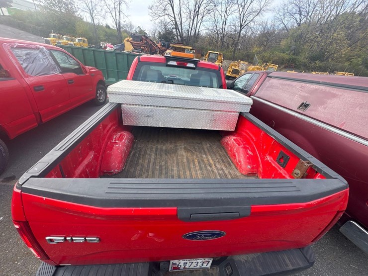 2015-ford-f150-xl-image-5