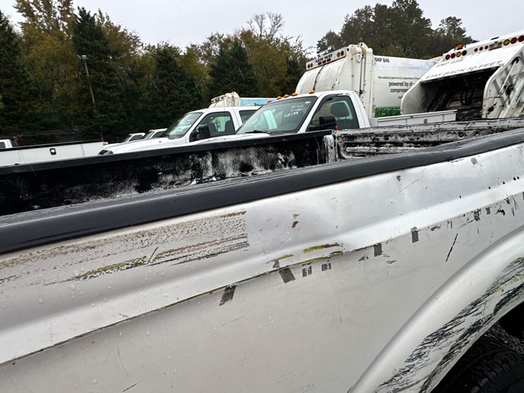 2012-ford-f250-xl-image-61