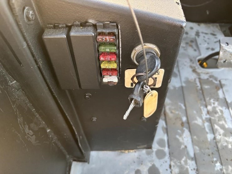 1999-jcb-930-image-30