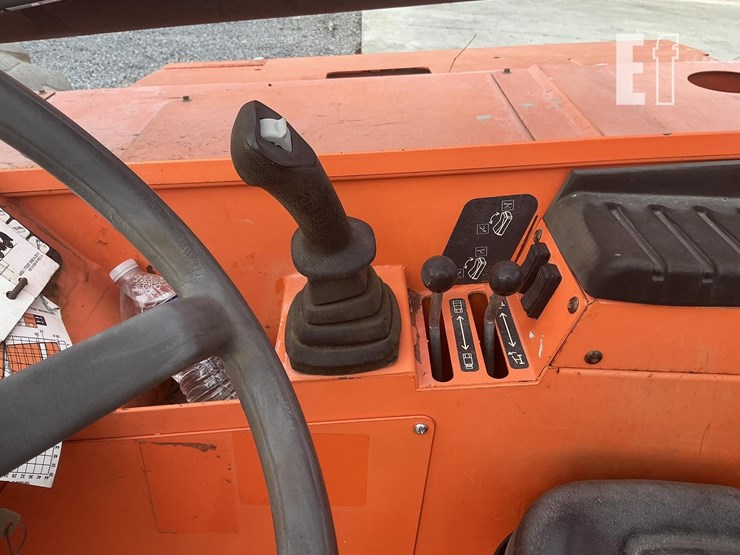 2018-sky-trak-10054-image-14