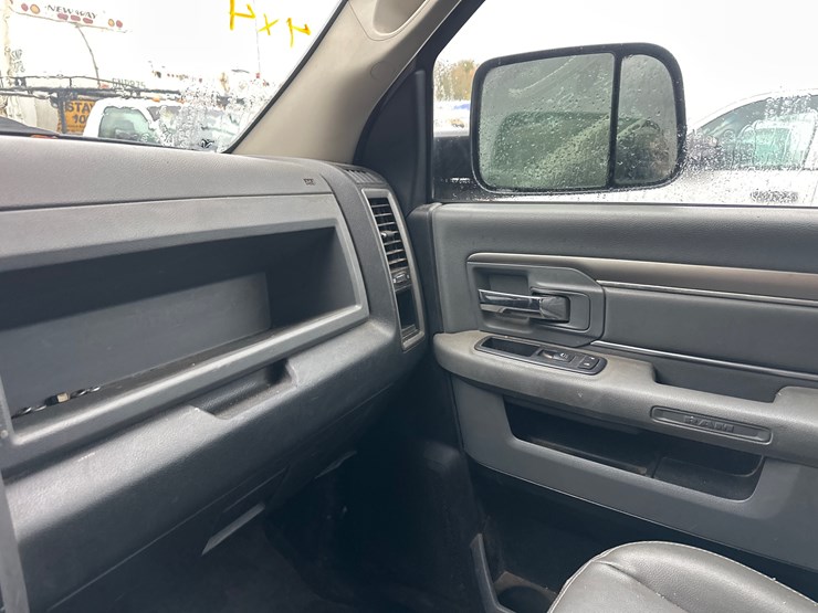 2015-dodge-ram-1500-image-53