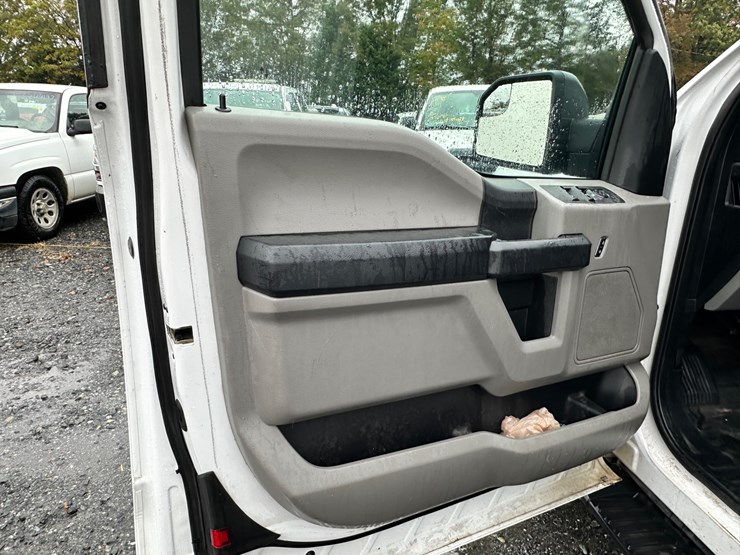 2020-ford-f150-xl-image-76