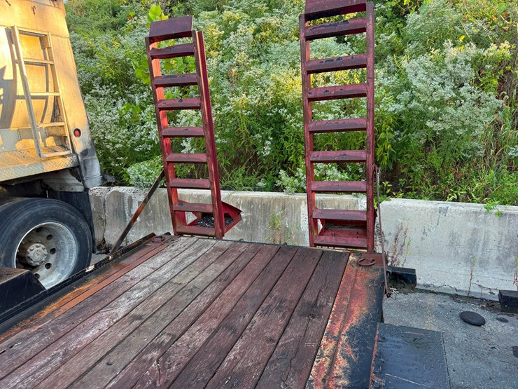 2011-towmaster-t16d-image-7