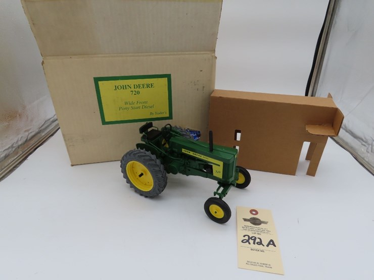 john-deere-720-image-1