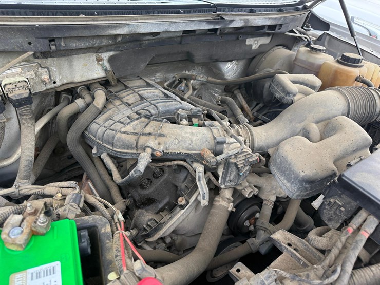 2012-ford-f150-xlt-image-10