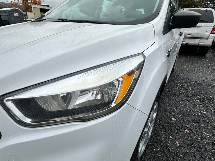 2017-ford-escape-image-32