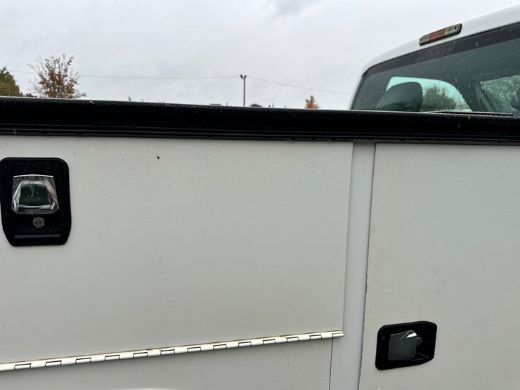 2016-ford-f250-xl-image-11