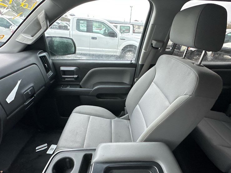 2016-chevrolet-silverado-image-53