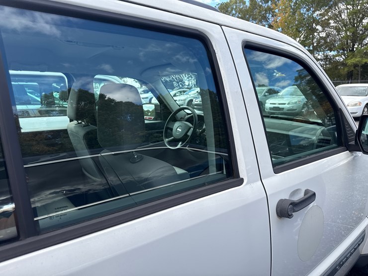 2008-jeep-liberty-image-46