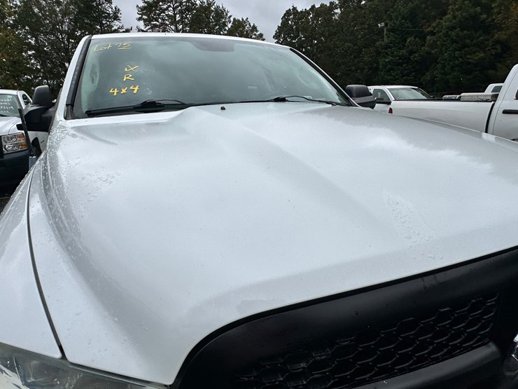 2013-dodge-ram-1500-image-36