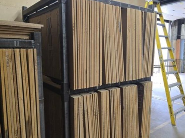 #2747-•-110---39-1/4"x63"-router-molds-w/-rack-image-3