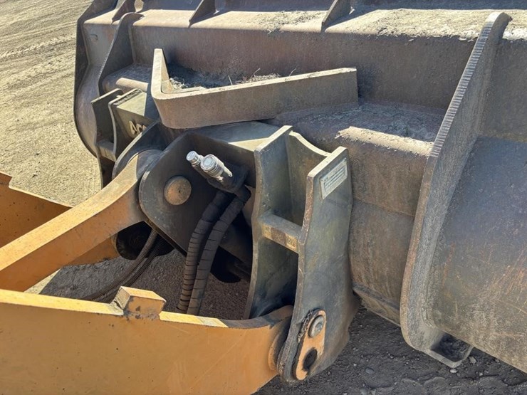 2004-case-721d-image-11