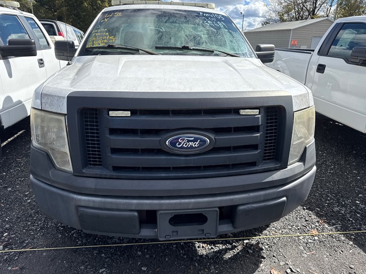 2011-ford-f150-xl-image-3